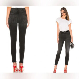 MOTHER High Waisted Looker Ankle Fray in night hawk Size: 27